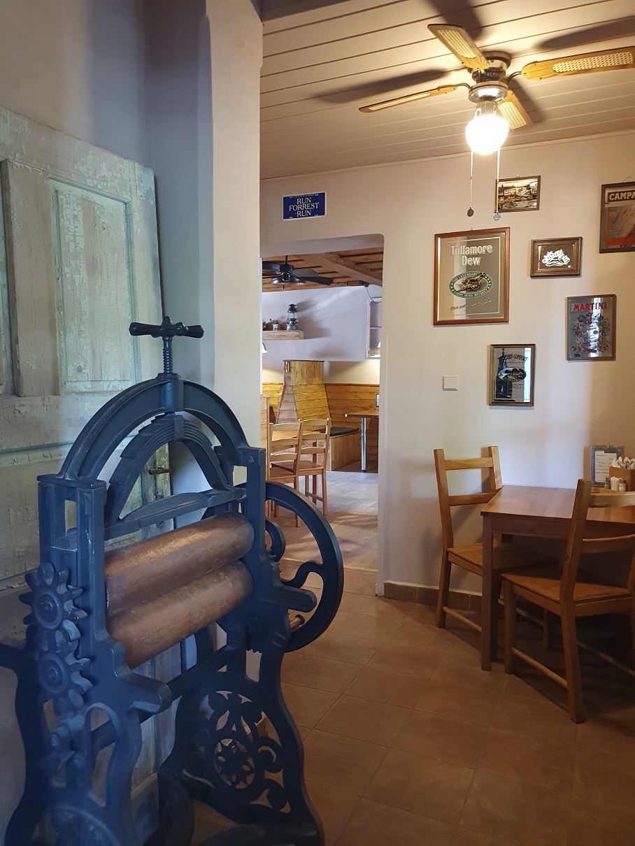 Restaurace Hotovka interiér